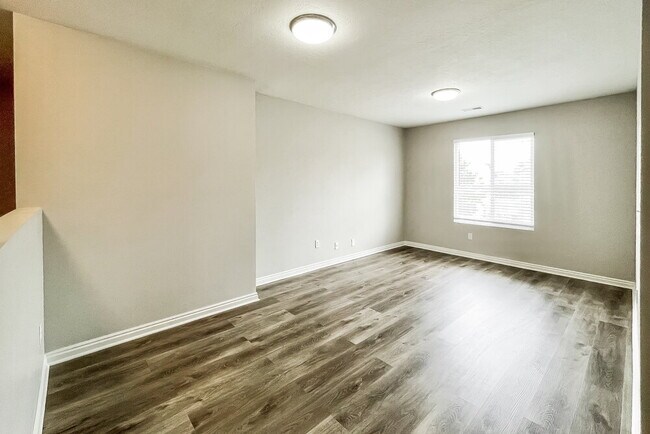 Building Photo - 2192 Cedar Trails Way N