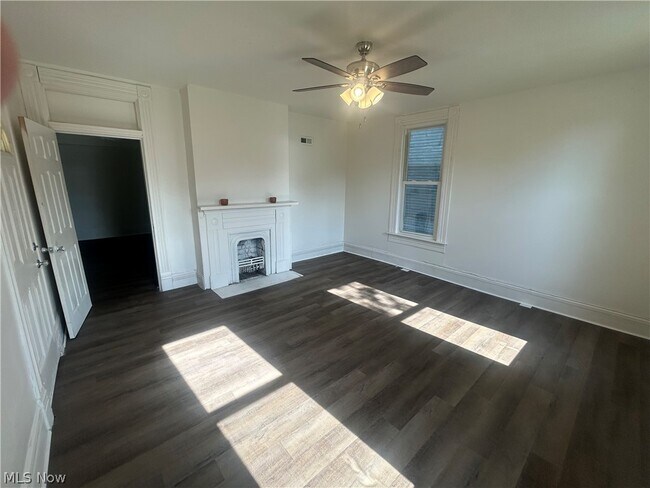 Building Photo - 53 Osage St