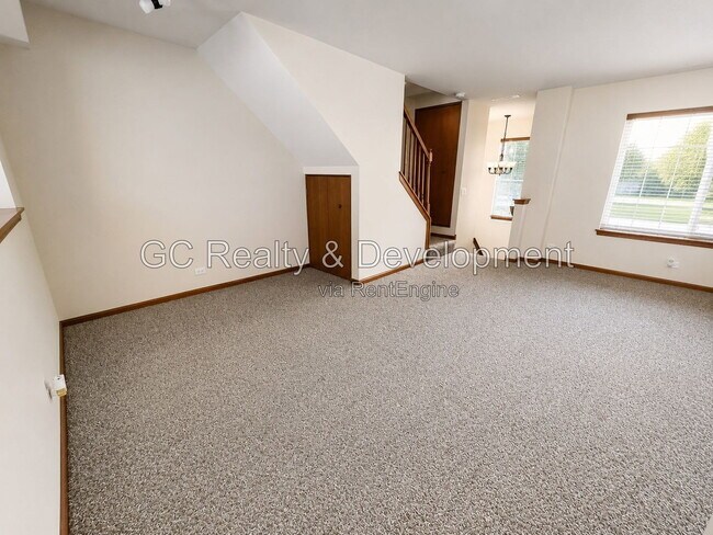 Building Photo - 312 Fieldstone Ct