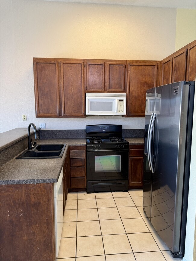 Building Photo - 15680 Shadow Mountain Ln