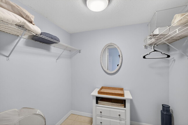 Building Photo - 2950 SE Ocean Blvd