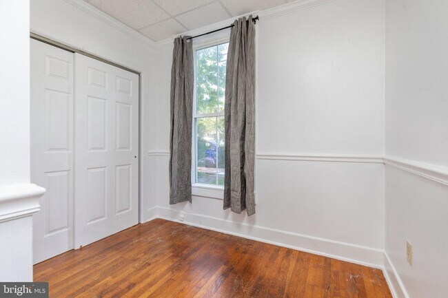 Building Photo - 702 S Braddock St