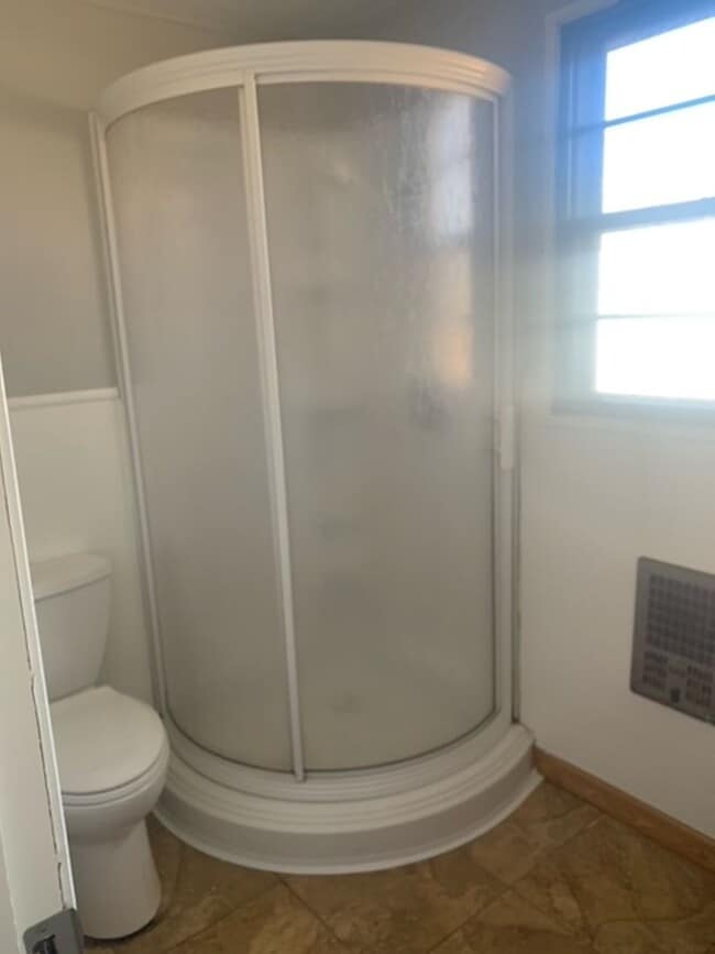 Building Photo - Renovated 3 Bedroom 2 Bath Home for Rent!