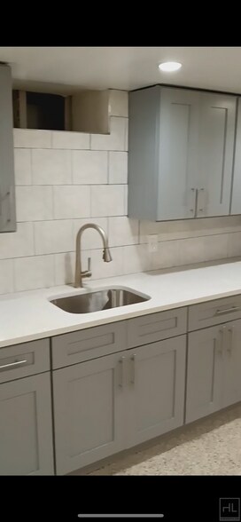 Building Photo - Studio Apartment In Renovated Two Family B...