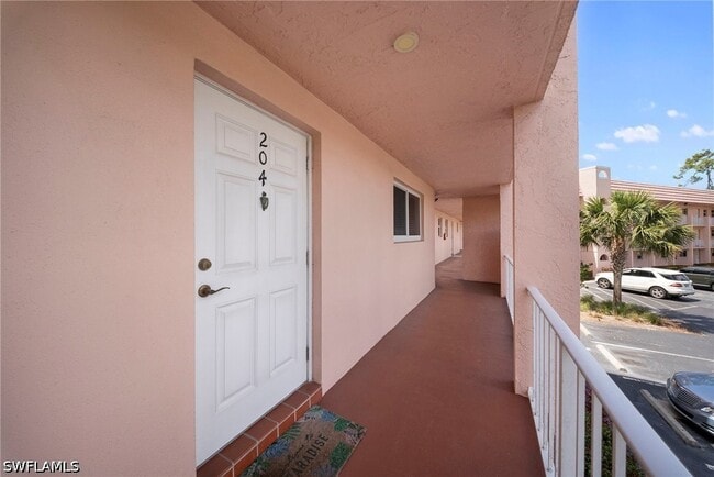 Building Photo - 400 Forest Lakes Blvd