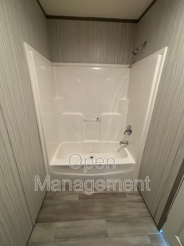 Building Photo - 356 Bayhead Dr