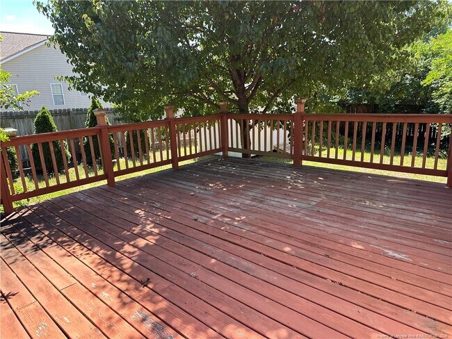 Building Photo - 2827 Beringer Dr