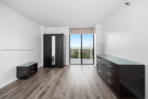 Building Photo - 20505 E Country Club Dr