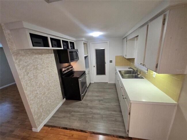 Building Photo - 5307 Whippoorwill Dr