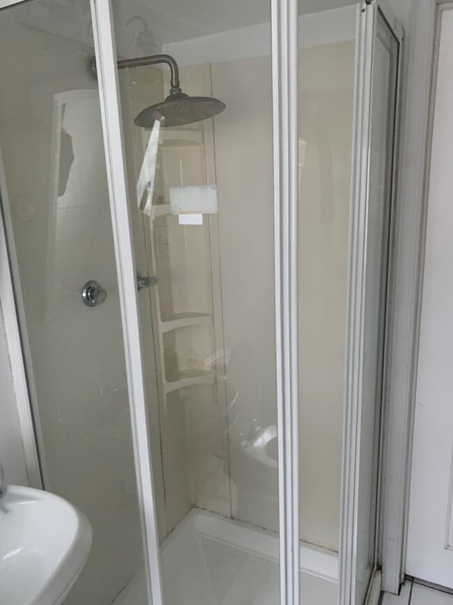 Building Photo - 14423 Sanderson Ave