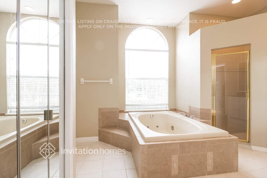 Building Photo - 594 Caledonia Pl