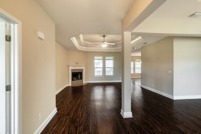 Building Photo - 8095 Vane Ct