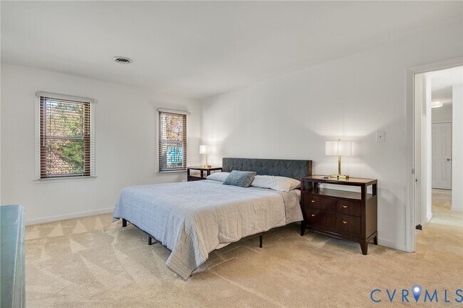 Building Photo - 9621 Peppertree Dr