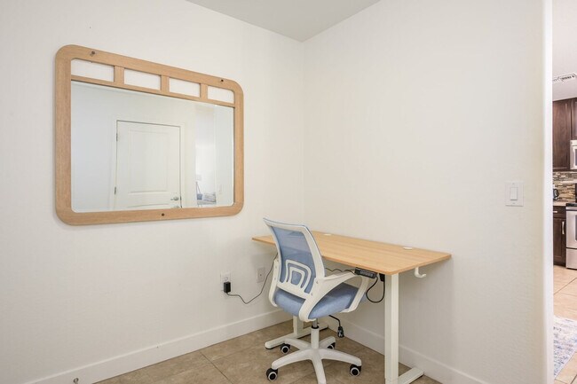 Building Photo - 5450 E Deer Valley Dr