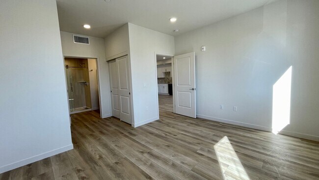 Building Photo - New Construction 2-Bedroom at Victoria Cro...