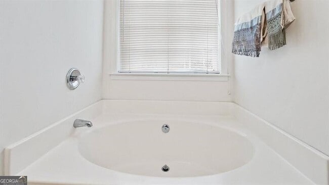 Building Photo - 3930 Bogan Mill Rd NE