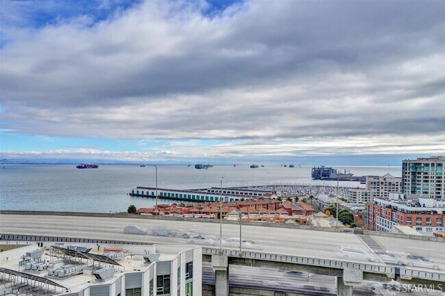 Building Photo - 401 Harrison St