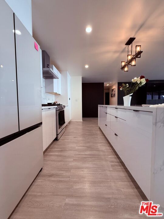 Building Photo - 16047 Bryant St