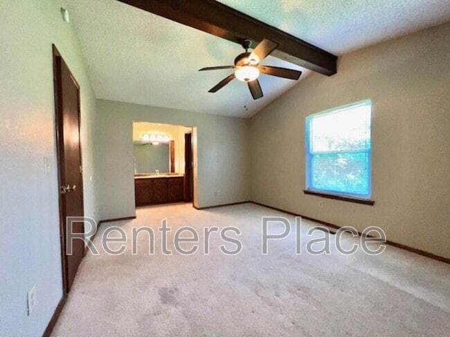 Building Photo - 6913 E 97th St