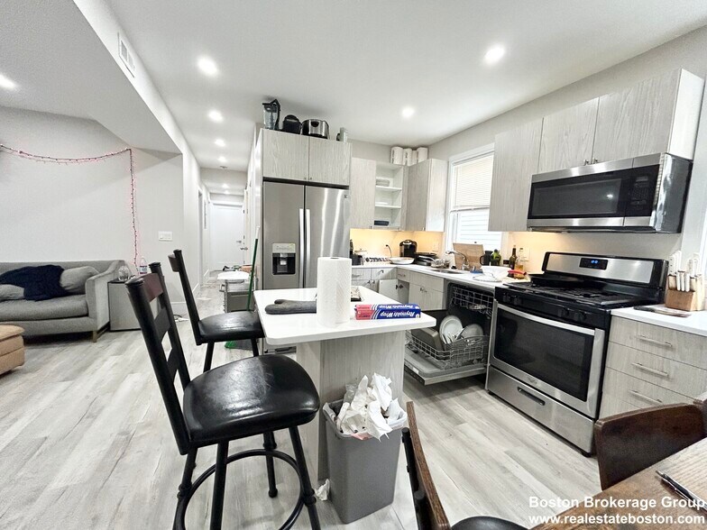 Building Photo - 23 Mount Vernon St