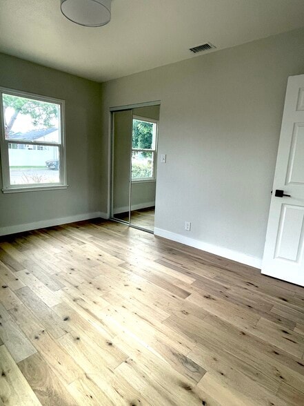 Bedroom 2 - 5950 Simpson Ave