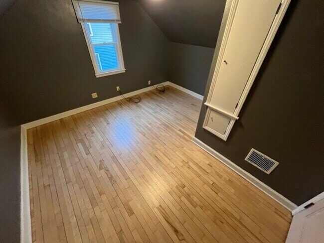 Building Photo - Click the “Apply Now” button or email wapmrentals@gmail.com for a prompt response.