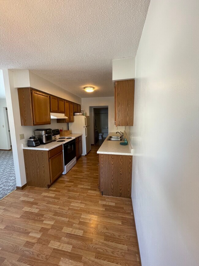 Building Photo - 716 Randy Rd