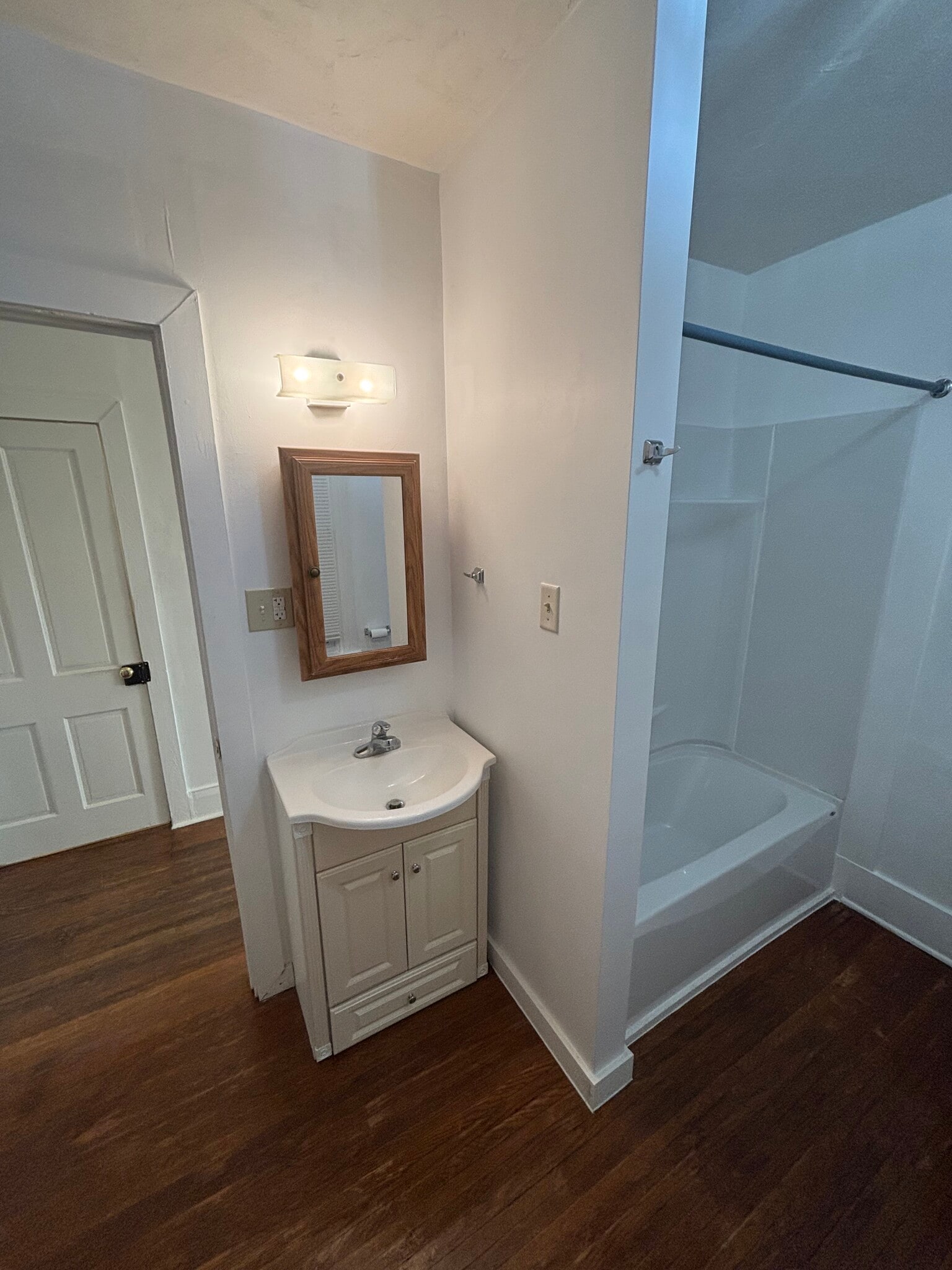 Building Photo - 340 N Franklin St