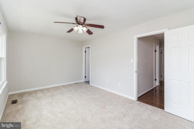 Building Photo - 6619 Sky Blue Ct