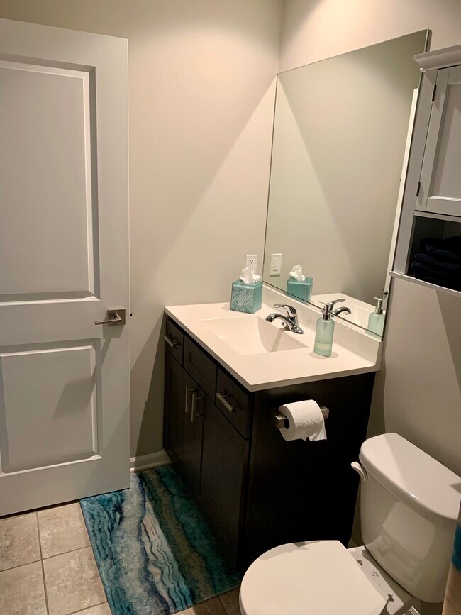 Building Photo - 104 Emerald Dr