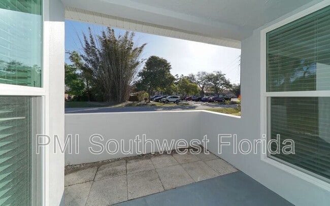 Building Photo - 2139 Couver Dr