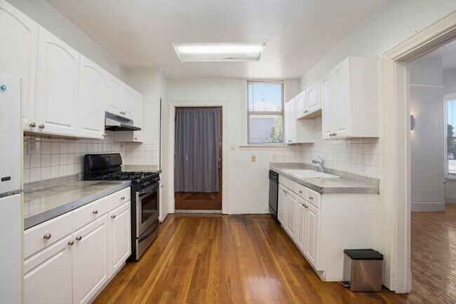 Building Photo - 1401 Sherman St. - 1 bedroom | 1 bath | Lo...