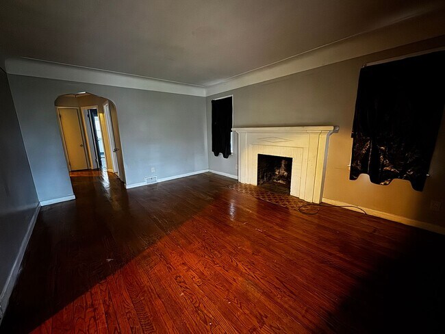 Building Photo - home of 3 bedroom 2 baths