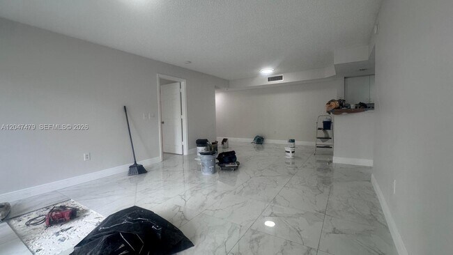 Building Photo - 5011 Wiles Rd