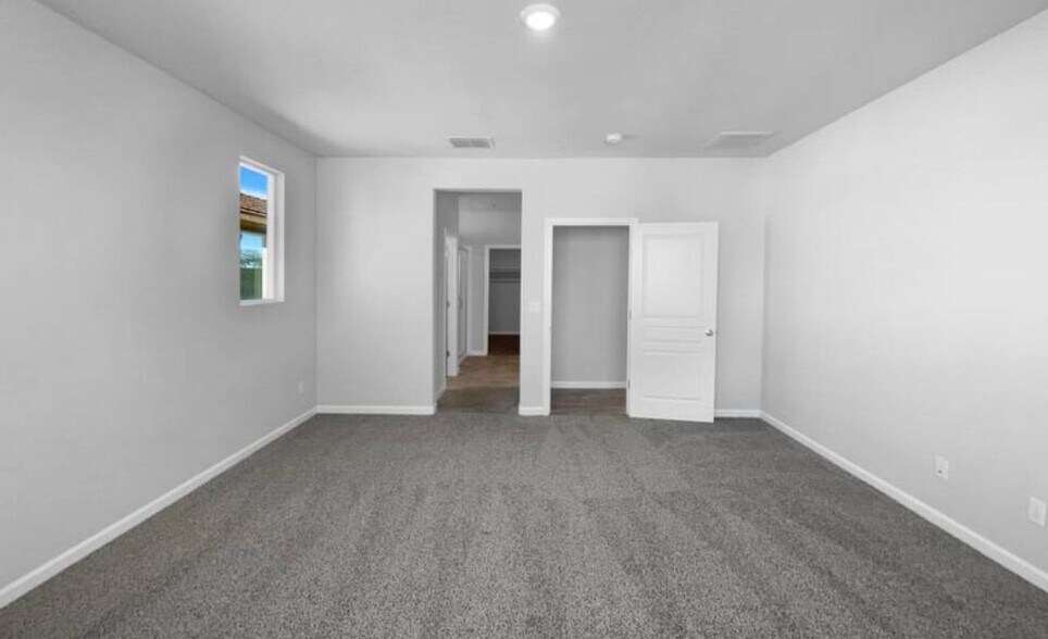 Building Photo - 8416 Tapies Way