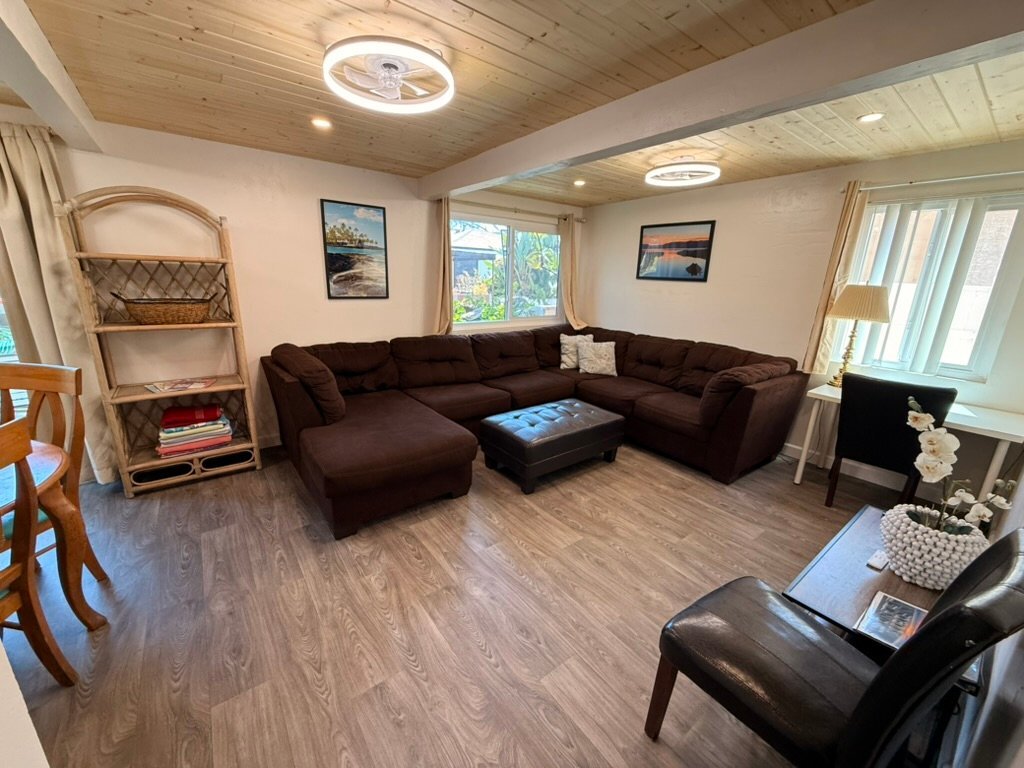 Building Photo - 822 Island Ct