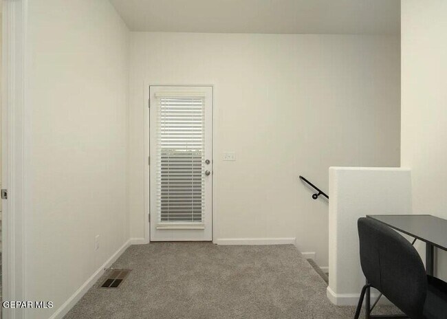 Building Photo - 1074 Hoppas St