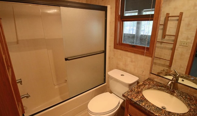 Building Photo - Spacious 3 Bed/2 Bath Home in Sunriver - M...