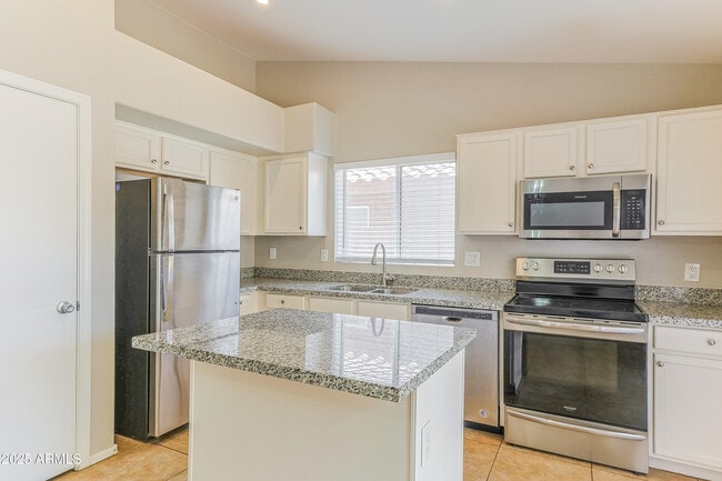 Building Photo - 10736 E El Moro Ave