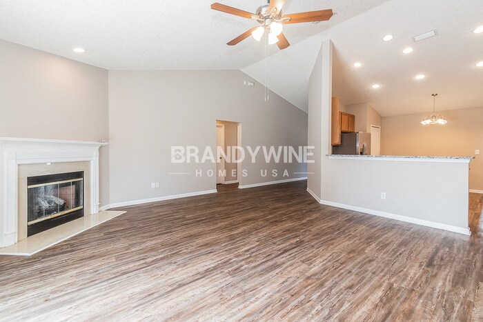 Building Photo - 11921 Dover Village Dr W