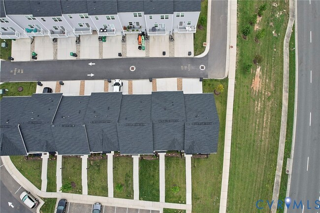 Building Photo - 11190 Winding Brook Terrace Dr