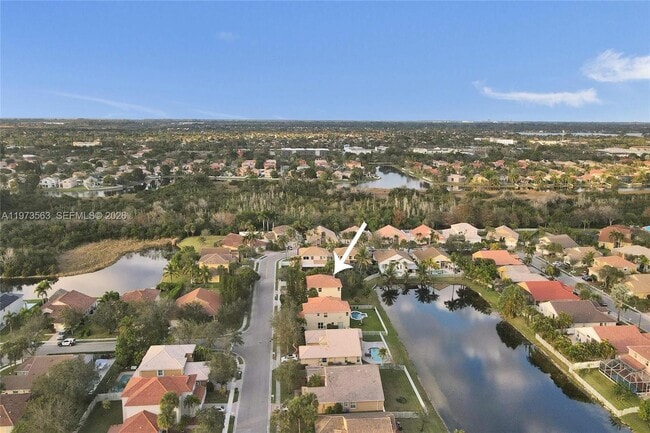 Building Photo - 751 SW 191st Ave