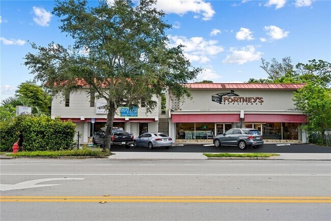 Building Photo - 1142 NE 4th Ave