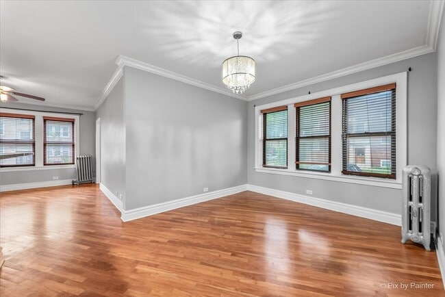 Building Photo - 5659 N Artesian Ave