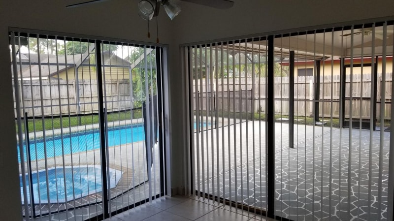 Building Photo - 14060 Greentree Dr