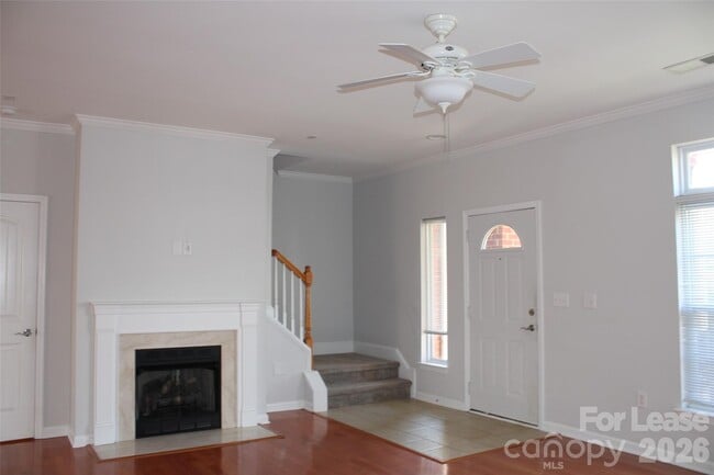 Building Photo - 1031 Central Park Cir