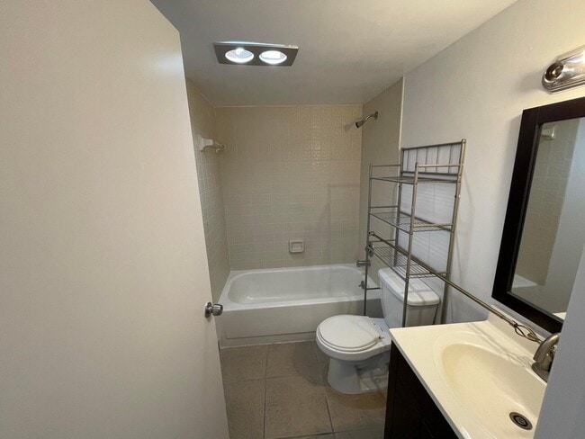 Building Photo - 2100 Springdale Blvd