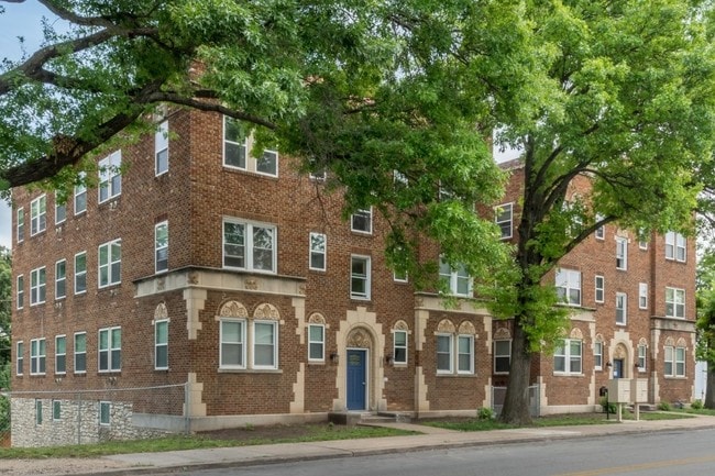 Building Photo - 18th Street Plaza Apartments