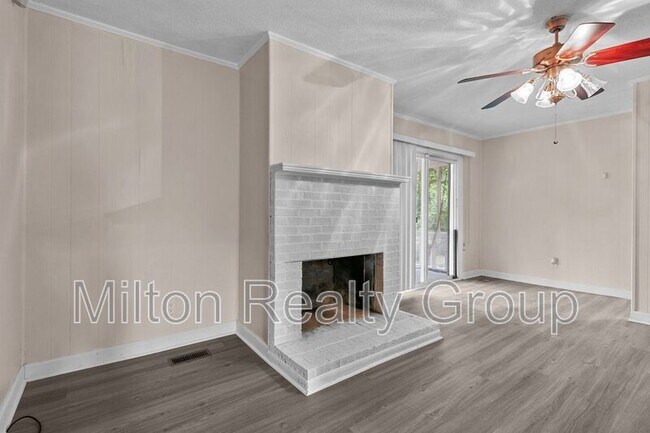 Building Photo - 6203 Vigilante Ct