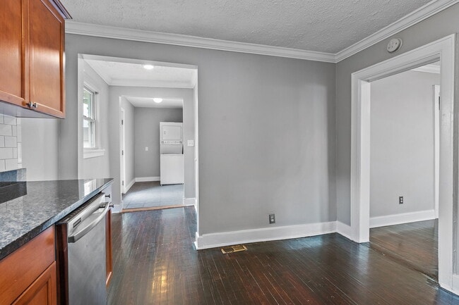 Building Photo - 1012 Cahal Ave